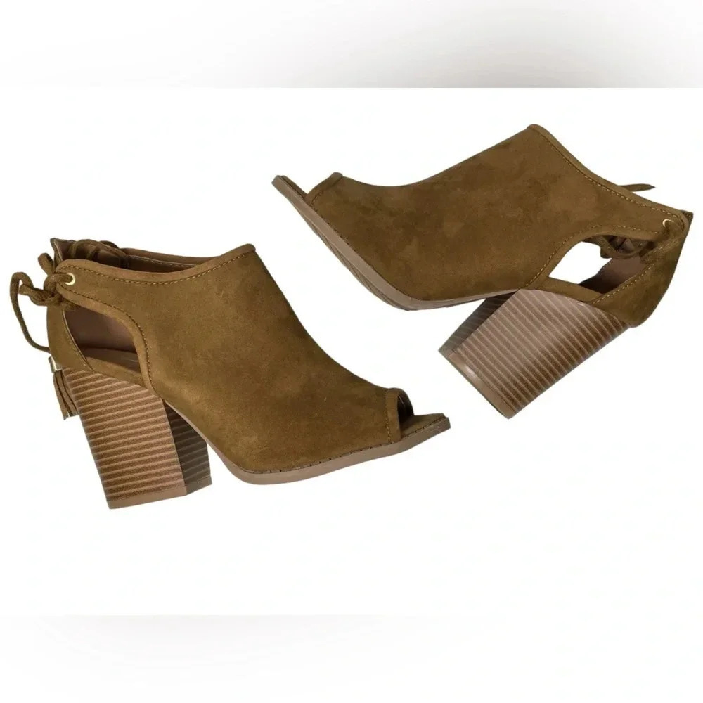 Qupid suede open toe shoes with strings that tie‎